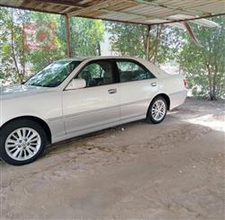 تۆیۆتا کراون